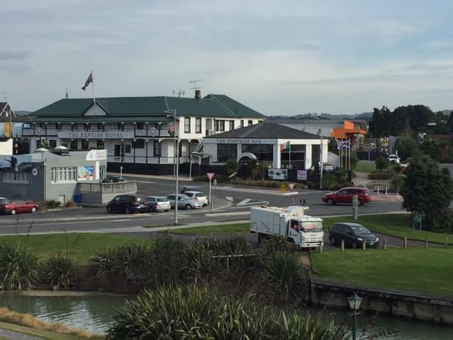 The Kentish Hotel Waiuku المظهر الخارجي الصورة