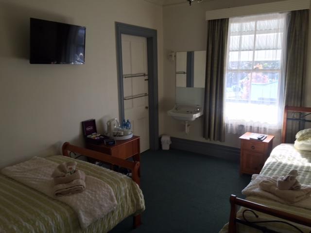 The Kentish Hotel Waiuku المظهر الخارجي الصورة