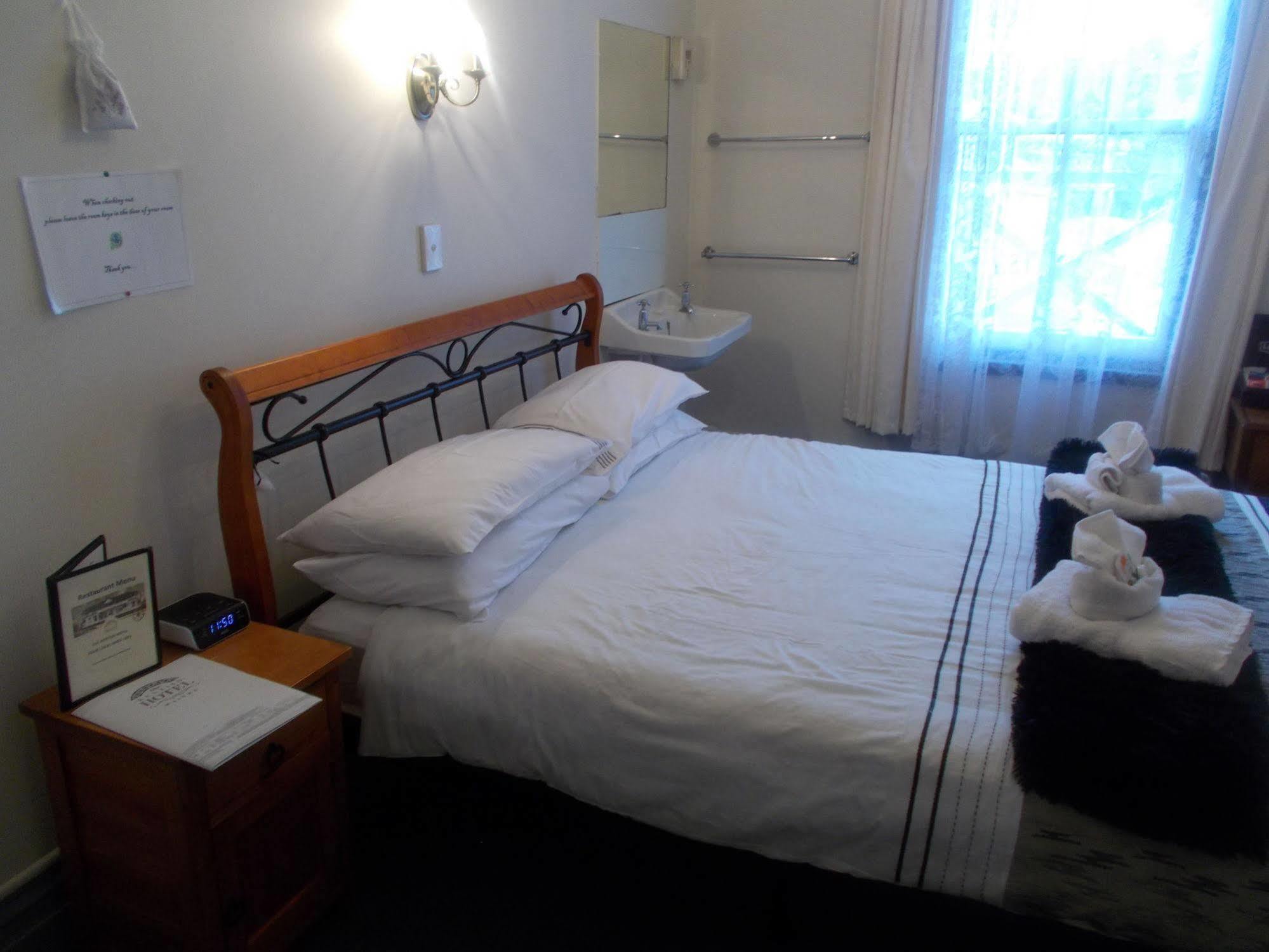 The Kentish Hotel Waiuku المظهر الخارجي الصورة